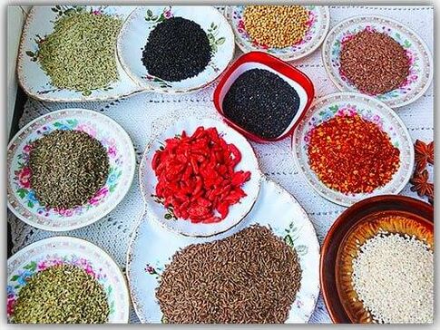 cannella e chiodi di garofano contro i parassiti