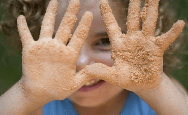 infezione da parassiti attraverso le mani sporche